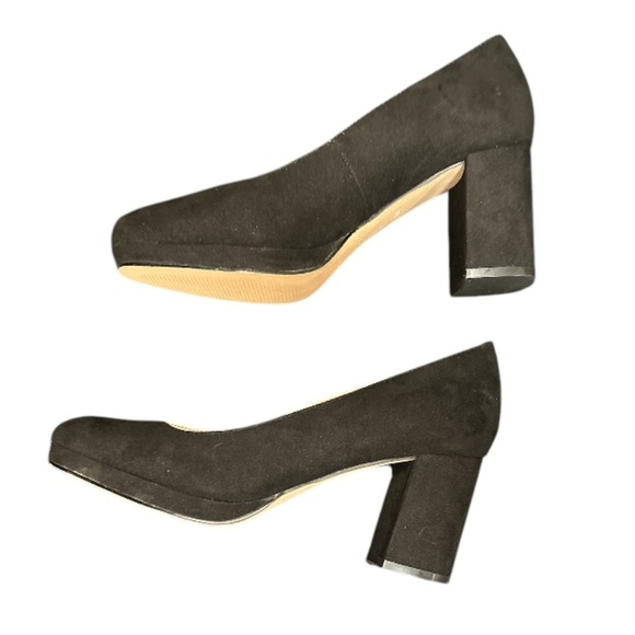 Bandolino Woman's Suede Black Block Heel pumps, New Never Worn, Size 8.5 - Picture 5 of 7